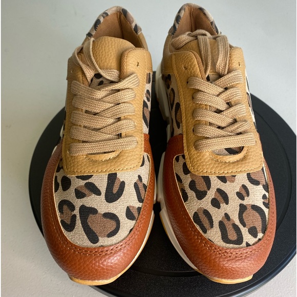 Brown & Beige Leopard Sneaker Women Size 8 - Picture 2 of 5